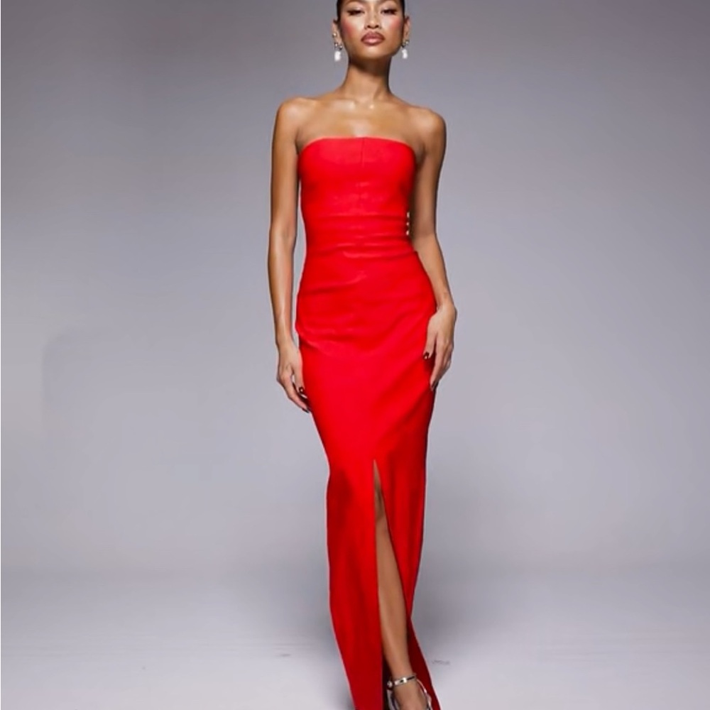 Elegant Red Strapless Dress